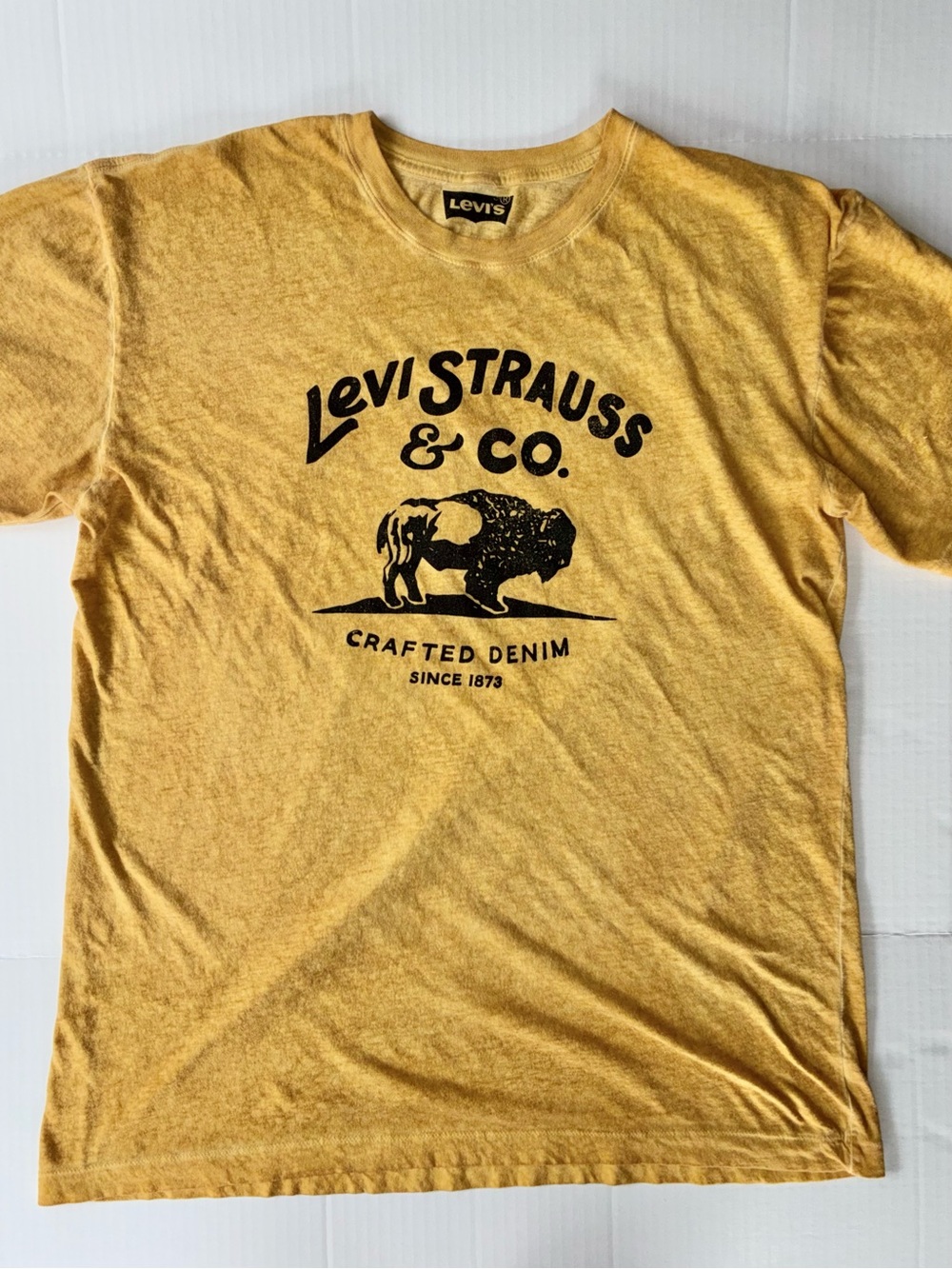 Levi's Men’s Yellow 100% Cotton Buffalo Logo Crew Neck T-Shirt Size XL